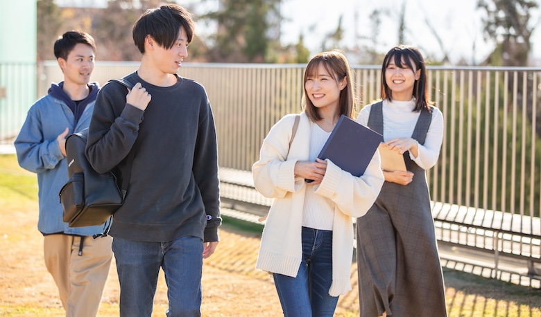 リゾバについて話す男女の画像